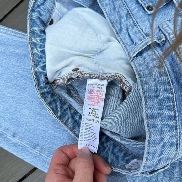 Topshop light colored jeans, size 30 ( fit like 28) straight crop - Picture 9 of 10